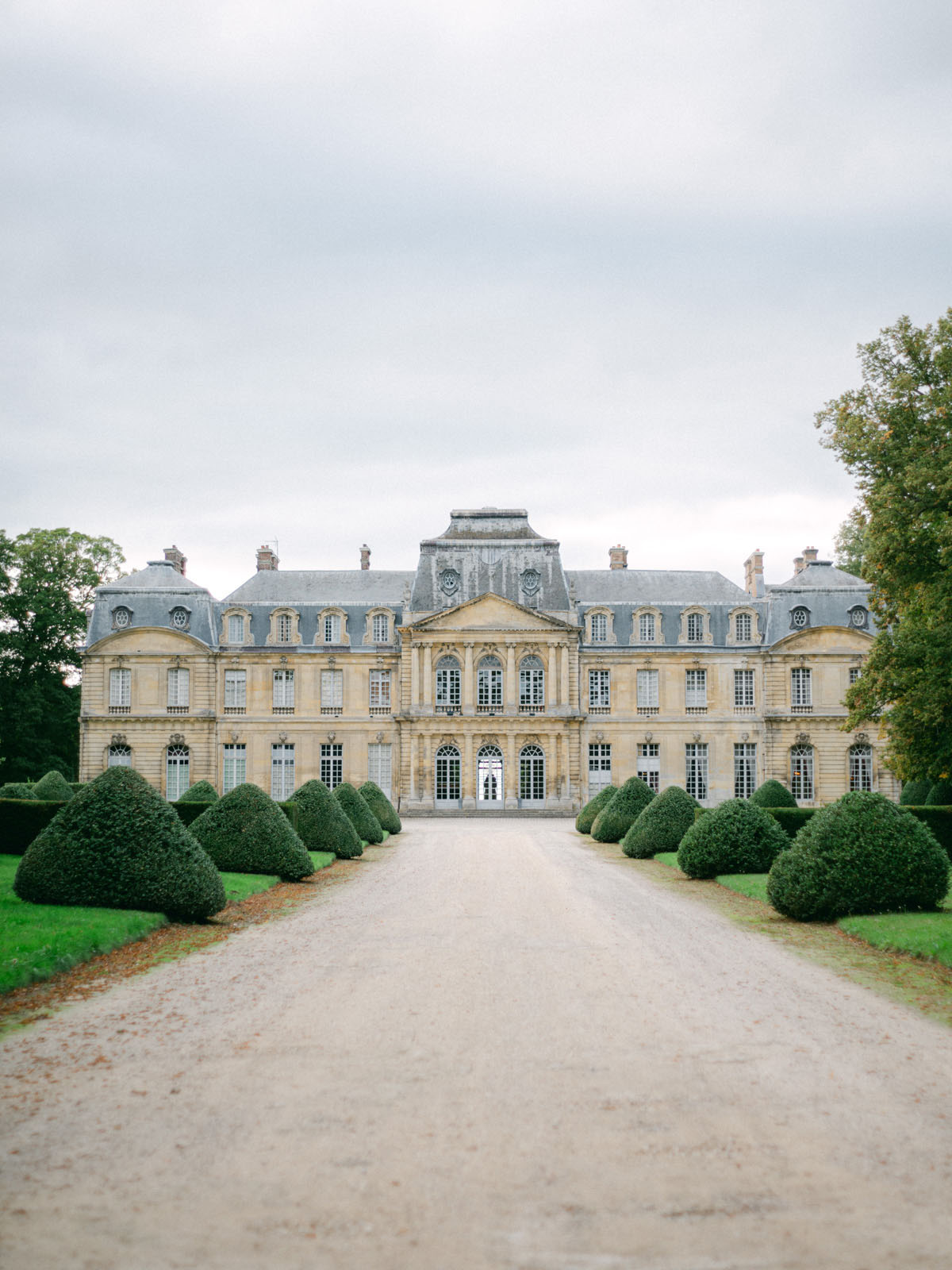 Cost chateau wedding in paris