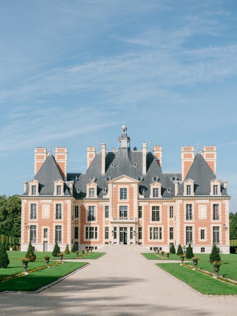 How much does a chateau wedding cost